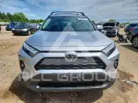 2022 Toyota RAV4 фото