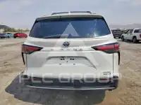 2022 Toyota SIENNA фото
