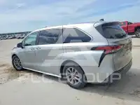2022 Toyota SIENNA photo