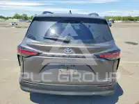 2022 Toyota SIENNA фото