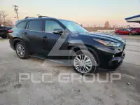 2022 Toyota Highlander photo