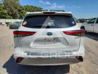 2022 Toyota Highlander photo
