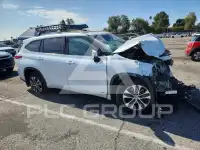2022 Toyota Highlander photo