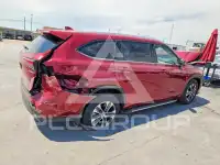 2022 Toyota Highlander photo
