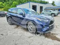 2022 Toyota Highlander фото
