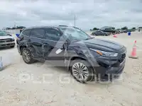 2022 Toyota Highlander фото