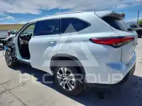 2022 Toyota Highlander photo