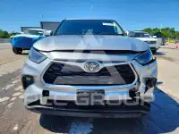 2022 Toyota Highlander photo