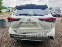 2022 Toyota Highlander фото