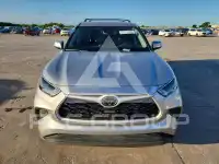 2022 Toyota Highlander фото