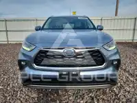 2022 Toyota Highlander фото