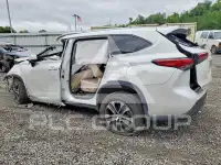 2022 Toyota Highlander фото