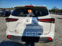 2022 Toyota Highlander photo