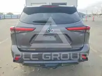 2022 Toyota Highlander photo