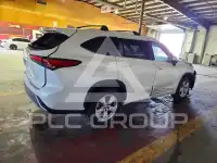 2022 Toyota Highlander фото