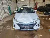 2022 Toyota PRIUS фото