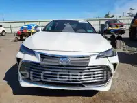 2022 Toyota AVALON фото