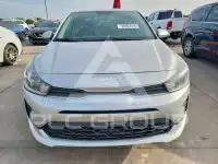 2022 KIA Rio photo