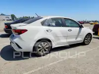 2022 KIA Rio фото