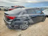 2022 KIA Forte photo