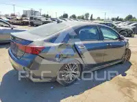 2022 KIA Forte фото