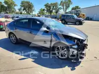 2022 KIA Forte фото