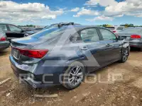 2022 KIA Forte photo