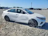 2022 KIA Forte фото