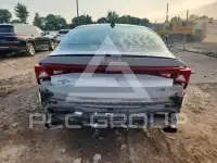 2022 KIA K5 фото