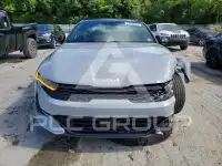 2022 KIA K5 фото