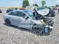 2022 KIA K5 фото