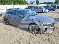 2022 KIA K5 фото