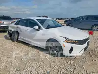 2022 KIA K5 фото