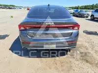 2022 KIA K5 фото