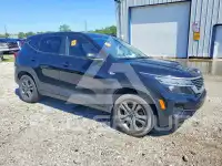 2022 KIA Seltos фото