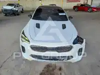 2022 KIA Stinger фото