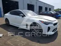 2022 KIA Stinger фото