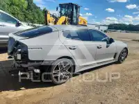 2022 KIA Stinger фото