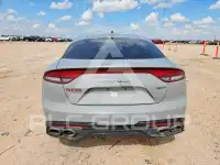 2022 KIA Stinger photo