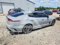 2022 KIA Stinger photo
