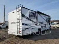 2022 Ford E-450 фото