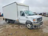 2022 Ford E-450 фото