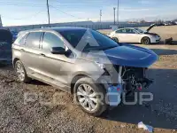 2022 Ford EDGE photo