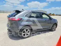 2022 Ford EDGE photo