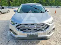 2022 Ford EDGE photo