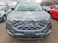 2022 Ford EDGE photo