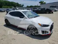 2022 Hyundai Veloster photo