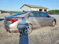 2022 Hyundai Elantra photo