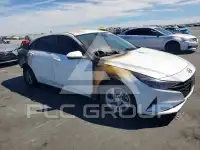 2022 Hyundai Elantra фото