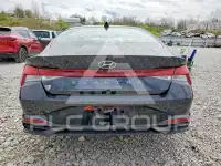 2022 Hyundai Elantra photo